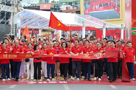 Over 10 billion steps recorded in “Marching Forward with Viet Nam” event